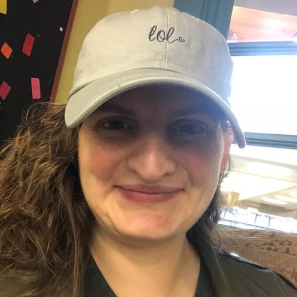 Meet your Posher, Michelle - Picture 1 of 1